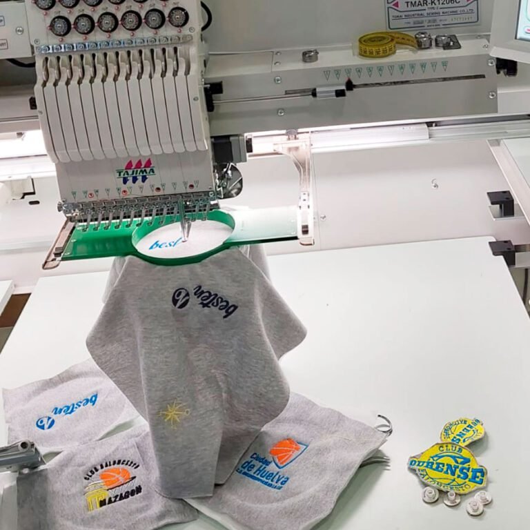 Máquina de bordado con el logo de Besten10
