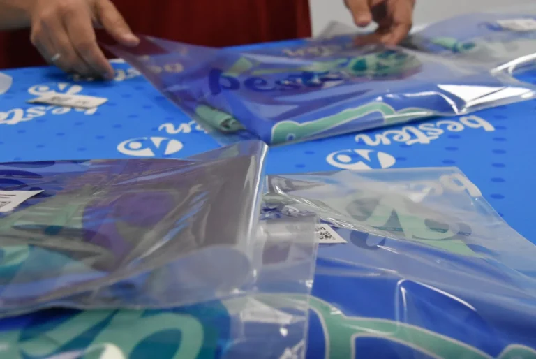 Pedidos embolsados y listos para salir